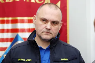 'Ispričavam se svima, želim svima oslobađajući Uskrs'