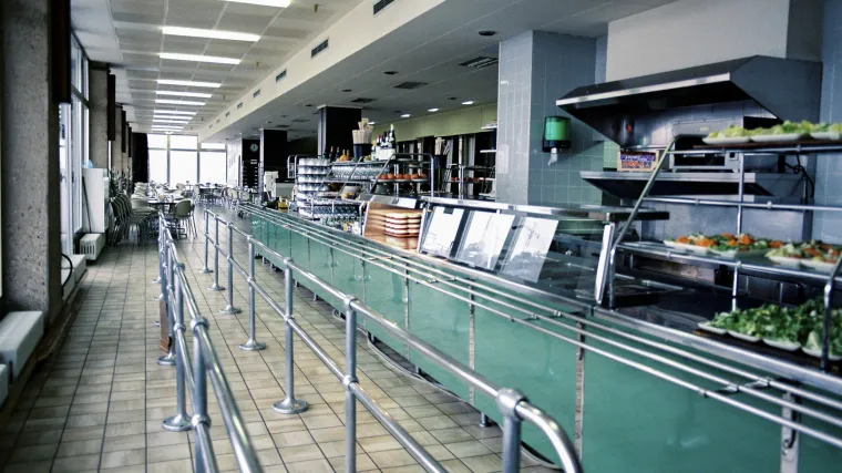 EU otvara svoje urede beskućnicima, svaki dan će dijeliti tisuću obroka