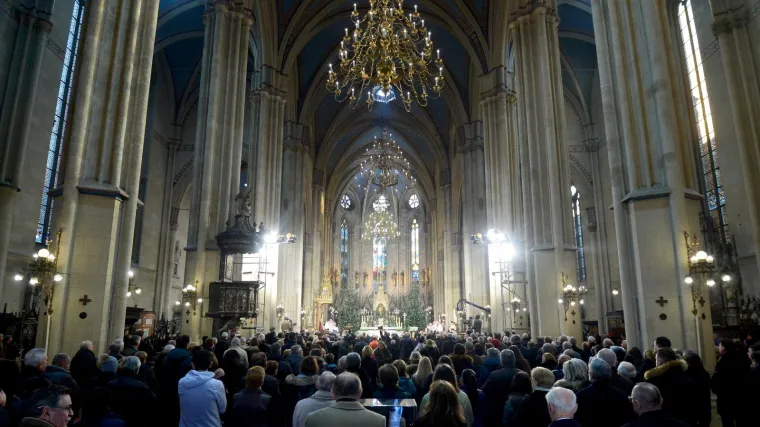 HBK se obratio neposlu&scaron;nim svećenicima: 'Biskupi nesluženjem misa &scaron;tite život u svim njegovim fazama'