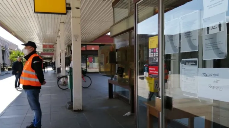 Žena na &scaron;alteru je krivo shvatila