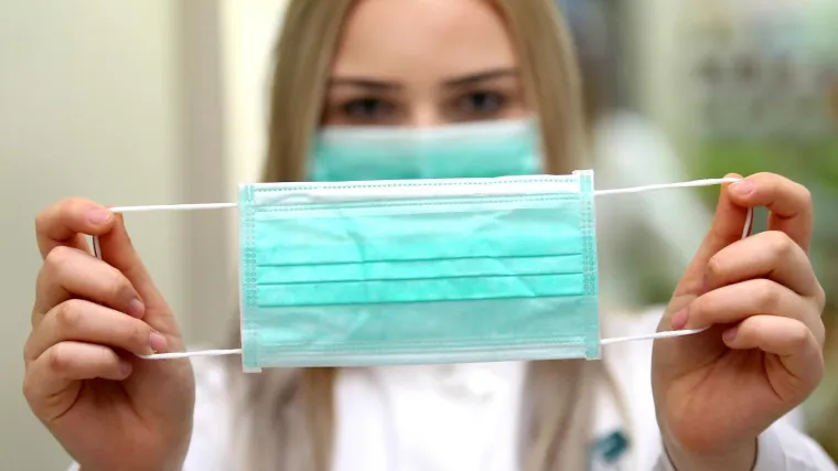 Za&scaron;tita od koronavirusa: Tko sve treba i kako pravilno nositi masku na licu?