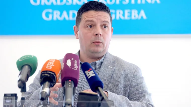 'Car je gol, do&scaron;lo je vrijeme da prestane uni&scaron;tavati budućost Zagreba i Zagrepčana'