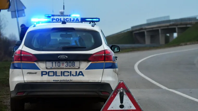 Tragedija u uskrsnoj noći: Kod Petrinje poginuo 19-godi&scaron;njak, nije imao vozačku