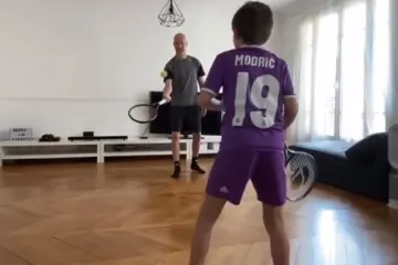 Odu&scaron;evio sa sinom u Modrićevom dresu