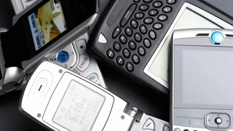 Optužio ih da su mu sakrili mobitel: Dvojicu mu&scaron;karaca zatočio, tukao ih, a jednog izbo odvijačem