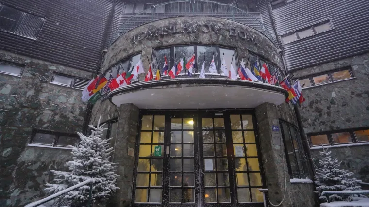 U SAD-u vi&scaron;e od 32.000 mrtvih, Trump želi otvoriti neke države