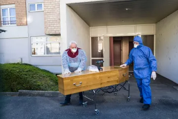 Većina patogena umire s pacijentom kojeg ubije, ali ne i ovaj