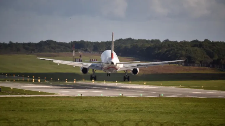 Avioni opasniji za &scaron;irenje virusa nego kruzeri: 'Ljudi se zaraze i onda ih izgubite iz vida'