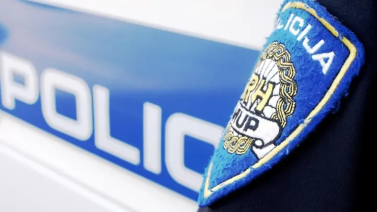 Pri uhićenju napuhao 3,75 promila i vrijeđao policiju