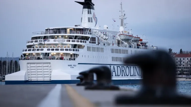 Za teretne prijevoznike otvorena trajektna linija Zadar-Ancona: Od 26. travnja dvaput tjedno