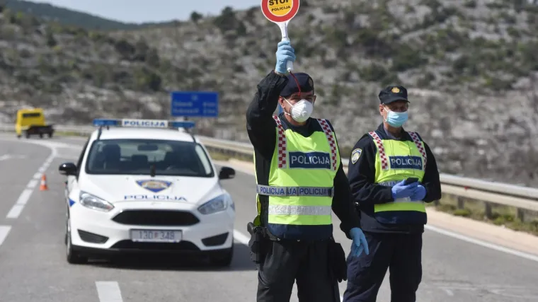 Ugostitelji i dalje ne mogu početi raditi; Capak upozorava: 'Opasnost nije pro&scaron;la'