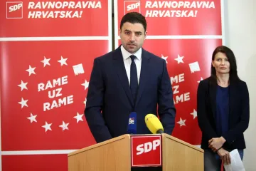 SDP: 'Za ovu školsku godinu treba ukinuti državnu maturu'