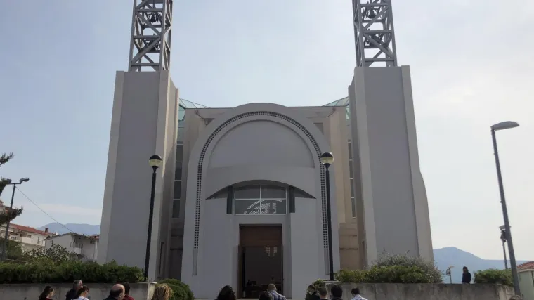 I danas se održala misa u Sirobuji, policija vjernicima spriječila ulaz: 'Ovog nije bilo ni u komunizmu'