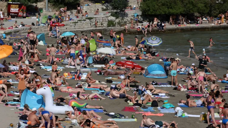 Ipak ni&scaron;ta od Čeha na Jadranu ovog ljeta? Če&scaron;ki predsjednik želi zatvoriti granice na godinu dana!
