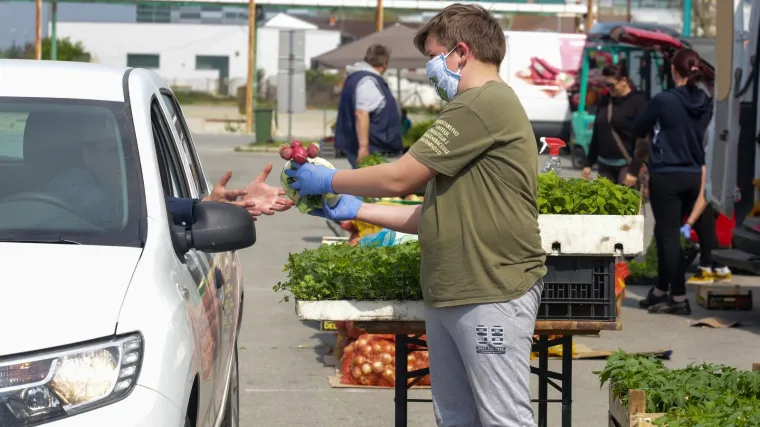 Župan traži otvaranje trgovina bijelom tehnikom, odjećom i obućom