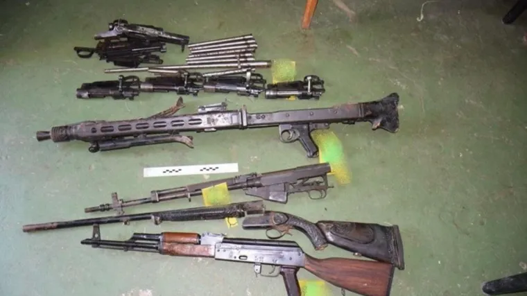 Osječanka policiji predala strojnicu, protutenkovske mine, projetkile za prozuzračni top...