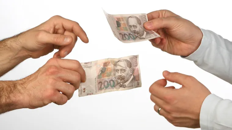 Smanjili su si nagrade za kredite zbog koronavirusa: 'Osjećamo moralnu obvezu'