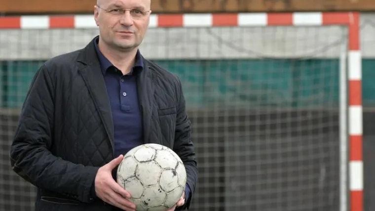 Njegova momčad bila je zadnja na ljestvici, mijenja ga dosadašnji pomoćnik