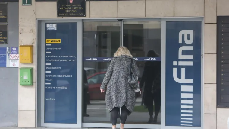 'U odnosu na sve fizičke osobe, osim u iznimnim slučajevima'