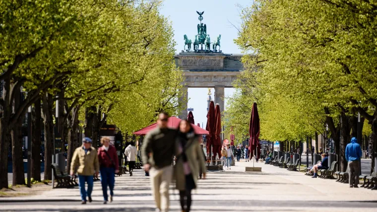 Otvaraju se manje trgovine, autosaloni, knjžare...; ove upute vlasnici moraju slijediti