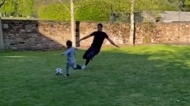 Nekada&scaron;nja zvijezda Liverpoola progovorila hrvatski, javili se Modrić, Vida, Klasnić...