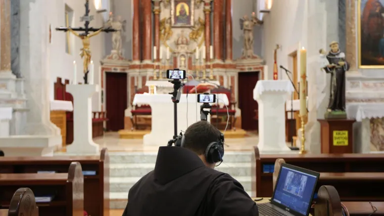 Nastavi li se pad broja zaraženih, već u nedjelju kreću mise? Evo kako će izgledati