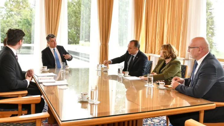 Milanović razgovarao s predstavnicima sindikata koji su mu se žalili na Vladine mjere