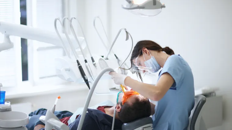 Bolje da vas ne boli zub tijekom krize! Zubari primaju samo najhitnije slučajeve, ostali čekaju