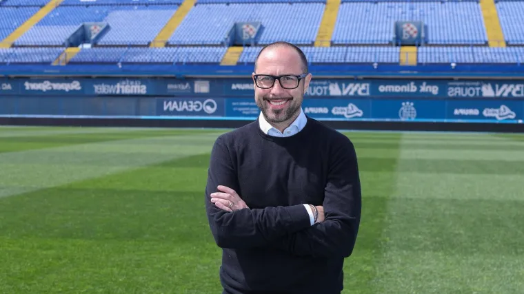 Preuzeo je vruću prvu klupu Modrih i otkrio &scaron;to mu je rekao Bjelica; 'Dao mi je savjet, sigurno da je...'