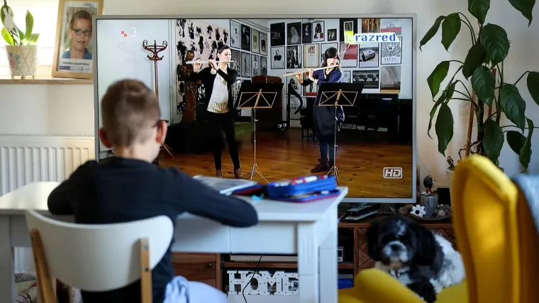 Učiteljica uputila apel Ministarstvu: 'Dajte nam jasne i precizne upute. Ne igramo se života'