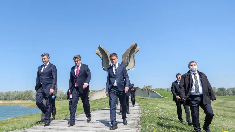 Milanović: 'Neću ustuknuti pred agresivno&scaron;ću &scaron;tetočina koji misle da mogu parazitirati na afirmaciji NDH'