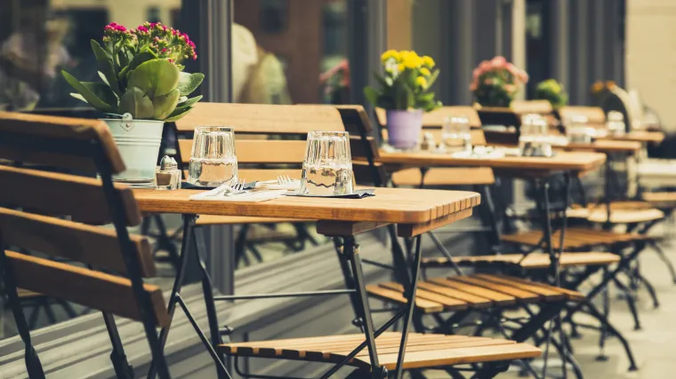 Ugostitelji u Dalmaciji se boje da će morati staviti ključ u bravu: 'Terasa i pleksiglas nisu rje&scaron;enje'