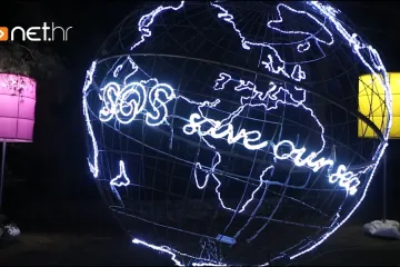 'World Stay Home': Ovako je Šibenik podržao medicinske djelatnike