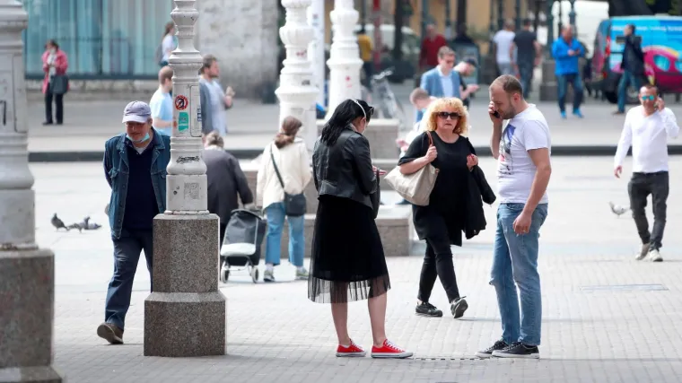 Prvi dan ublaženih mjera, ljudi iza&scaron;li iz izolacije: 'Sad sam bio s prijateljem na dugoj kavi...'