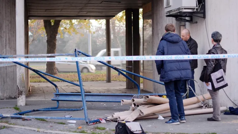 U Makarskoj radnik pao s kuće i na mjestu poginuo na mjestu