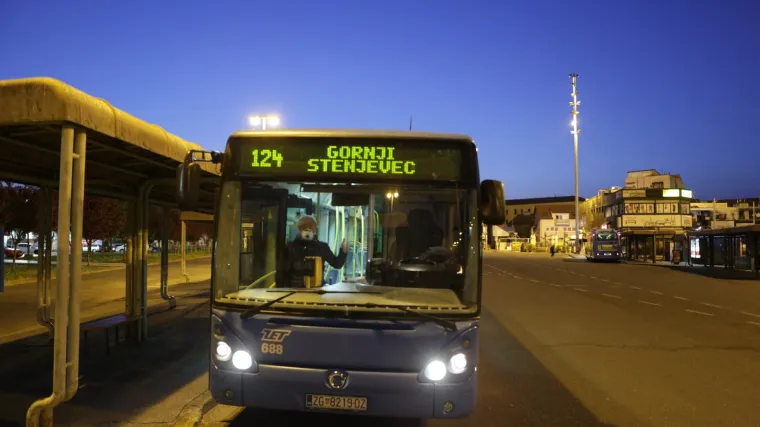 'Prije izlaska sunca, dok na&scaron; Bandić jo&scaron; sniva kako će omastiti brk obnovom'