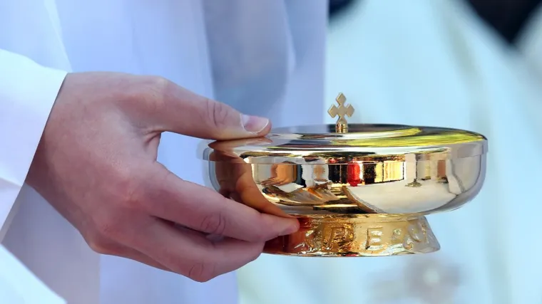 Evo kako će od nedjelje izgledati vjerska okupljanja u crkvama; Dotakli su se i načina prikupljanja milostinje...