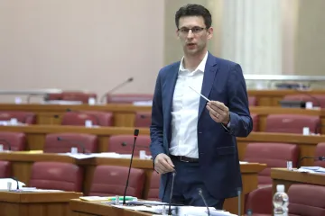 Petrov: 'Zakonom omogućiti neradnu nedjelju, radnici nisu adekvatno plaćeni'