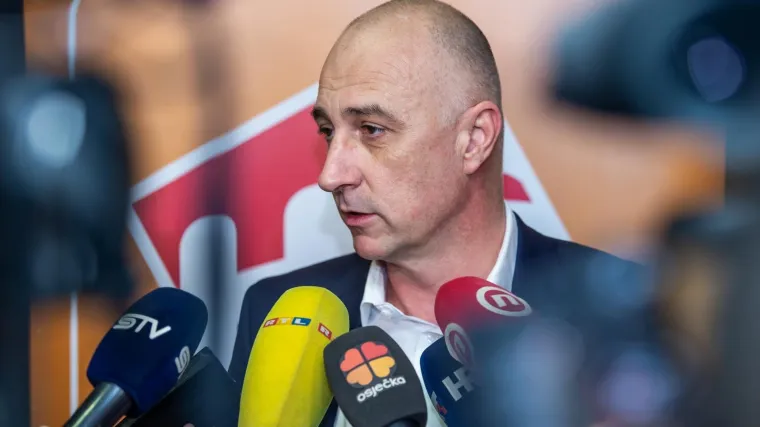 Vrdoljak: 'Taj uzvik i meni izaziva gađenje'; Suverenisti: 'To je igrokaz Plenkovića i Milanovića'