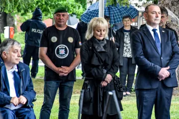 'S dvije osobe smo razgovarali u postaji jer je vani padala kiša'