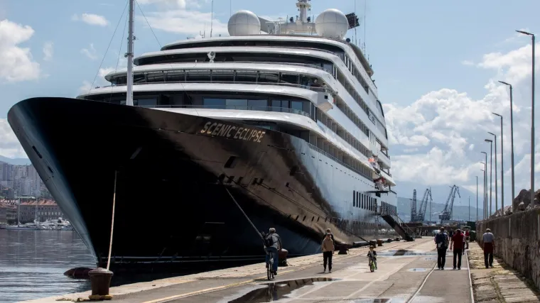 FOTO Najluksuzniji polarni kruzer na svijetu stigao u Rijeku: Dugačak je gotovo 170 metara!