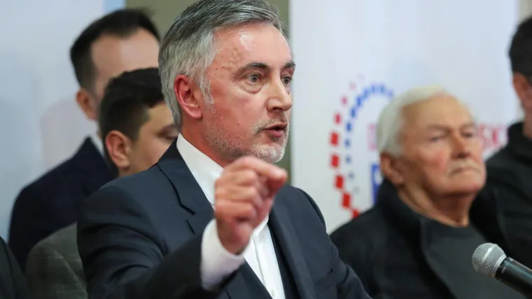 'To nije mjesto za frajerluk i bahatost &scaron;to krasi predsjednika'