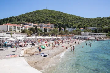 Ima li ipak nade za turističku sezonu? Ključan faktor mogao bi biti - automobil