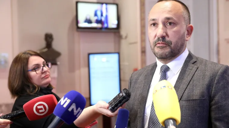 Hrvoje Zekanović jako je zabrinut zbog koronaizbora: 'Kako će glasati hrvatsko iseljeni&scaron;tvo?'