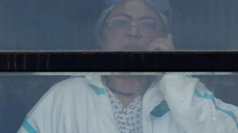 Za&scaron;to ruski doktori oboljeli od Covida-19 misteriozno padaju kroz prozor?