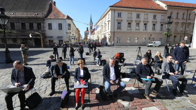 'Žele nas u&scaron;utkati. HDZ ne želi da se vide razmjeri &scaron;tete koju čini gradonačelnik Milan Bandić'