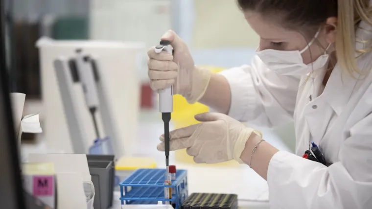 Bez doktora: Sjedinjene Države odobrile prvi kućni test sline za covid-19