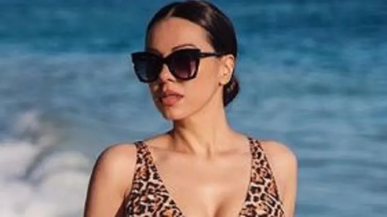 'I kad sam skroz zakopčana, budite uvjereni da je ispod - ovo'