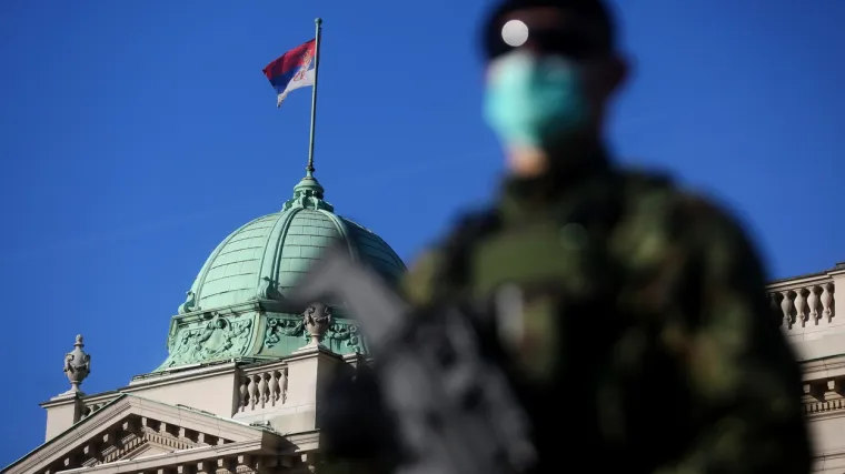 Preminula tri zaposlenika ministra obrane, ukinut policijski sat