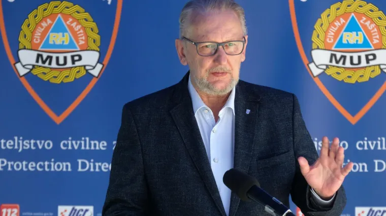 Objavljeno kad se otvaraju terene, bazeni, kad kreću manifestacije